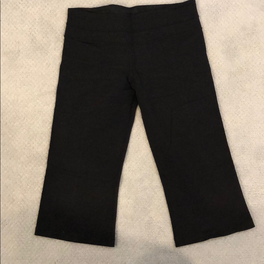 Lululemon crops